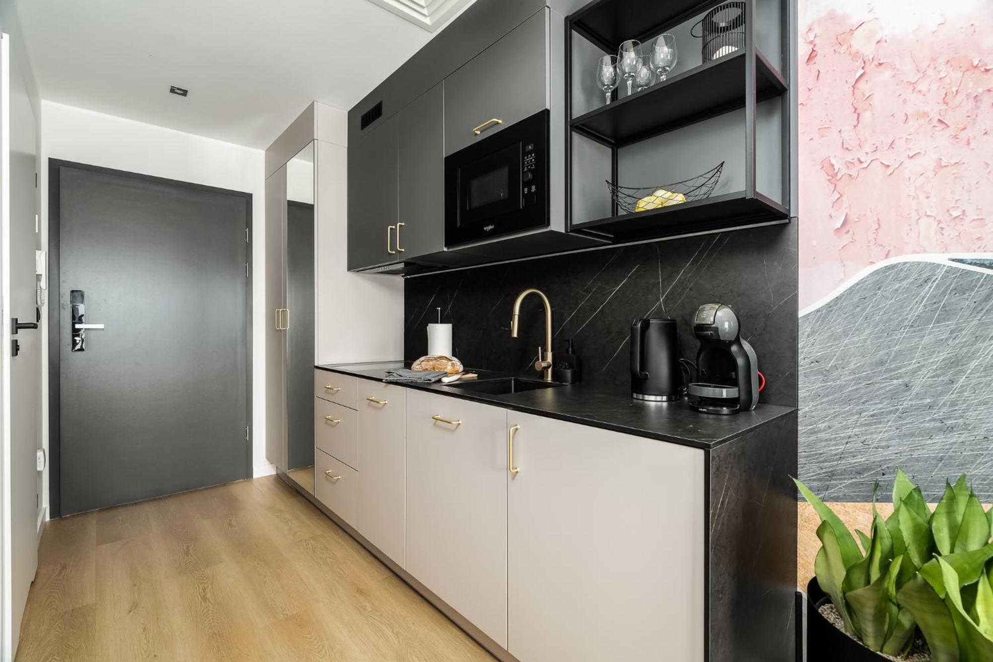 Апартаменти Sunny - Plac Wolnosci 6 *